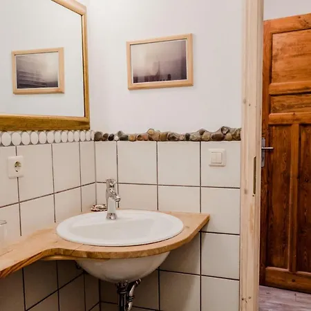 Wildkrauterhotel Ehmkendorf Hotel Emkendorf (Plon)